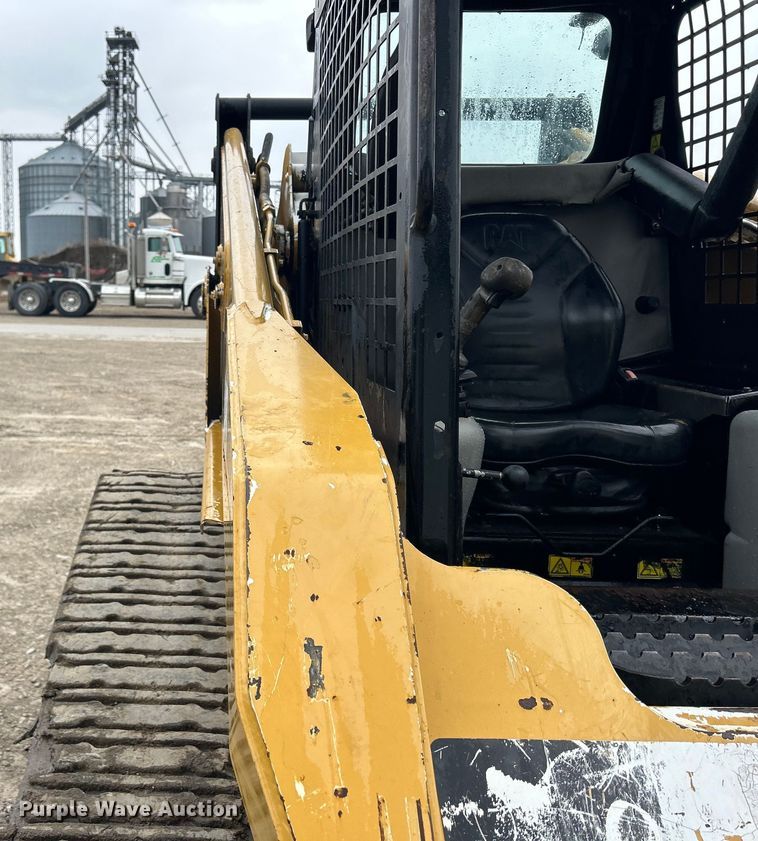 image for item DS0829 2006 Caterpillar 287B skid steer loader