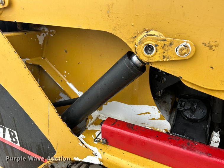 image for item DS0829 2006 Caterpillar 287B skid steer loader