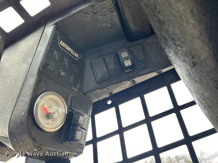 image for item DS0829 2006 Caterpillar 287B skid steer loader
