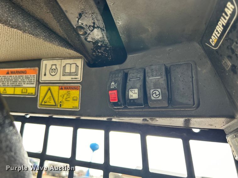 image for item DS0829 2006 Caterpillar 287B skid steer loader