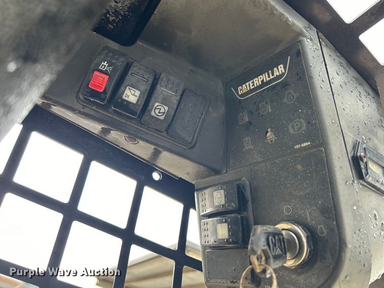 image for item DS0829 2006 Caterpillar 287B skid steer loader