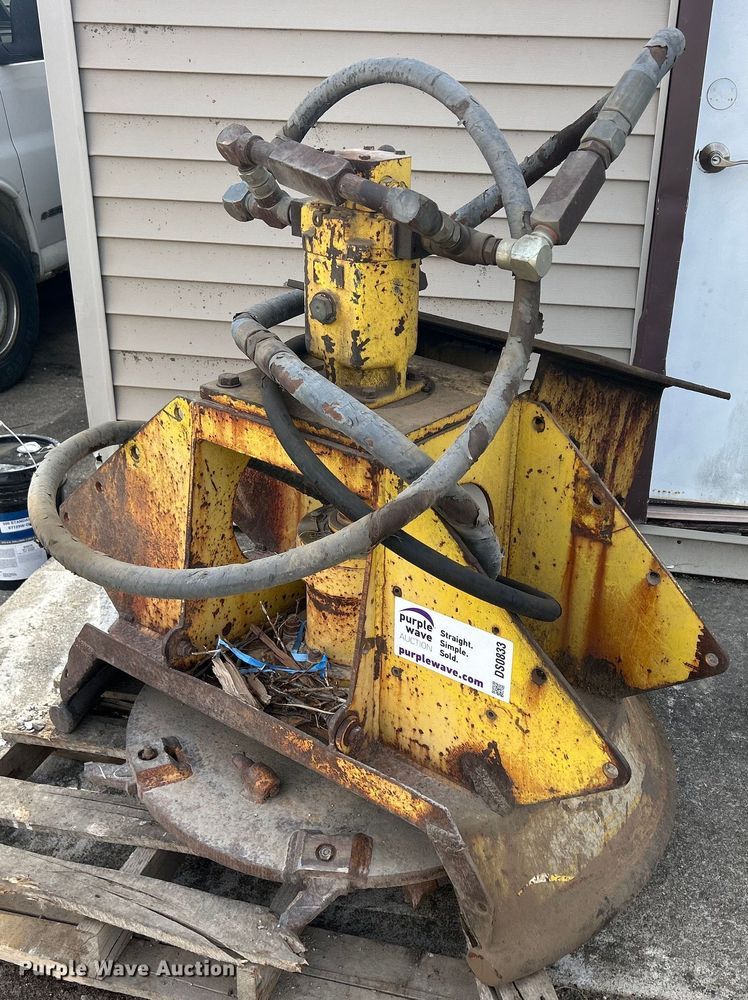 image for item DS0833 1996 Pro Mac 36CMP 36