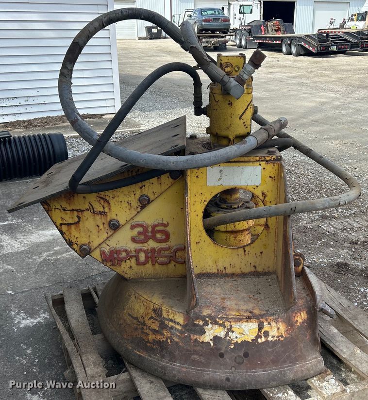 image for item DS0833 1996 Pro Mac 36CMP 36