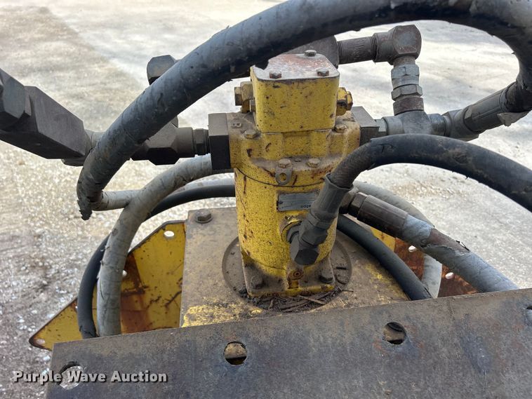 image for item DS0833 1996 Pro Mac 36CMP 36