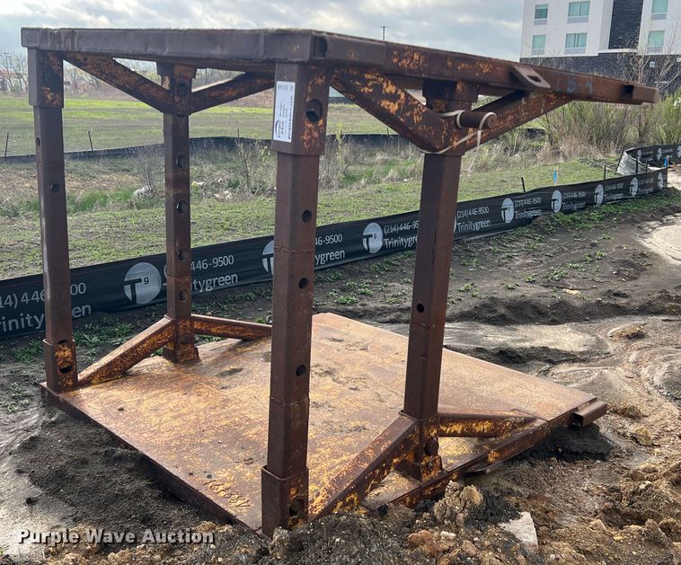 image for item DS2484 Trench box