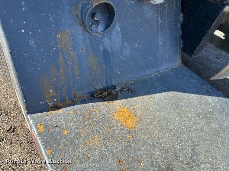 image for item DS2907 1999 Kenworth  T800 vacuum truck