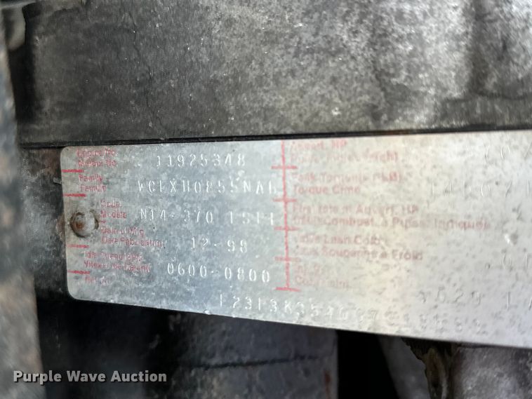 image for item DS2907 1999 Kenworth  T800 vacuum truck