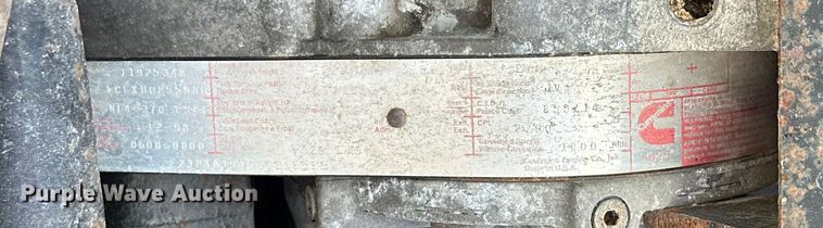 image for item DS2907 1999 Kenworth  T800 vacuum truck