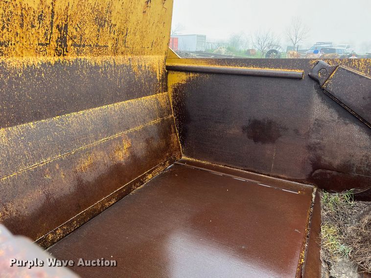 image for item DS2925 1985 Caterpillar 621B conventional scraper 