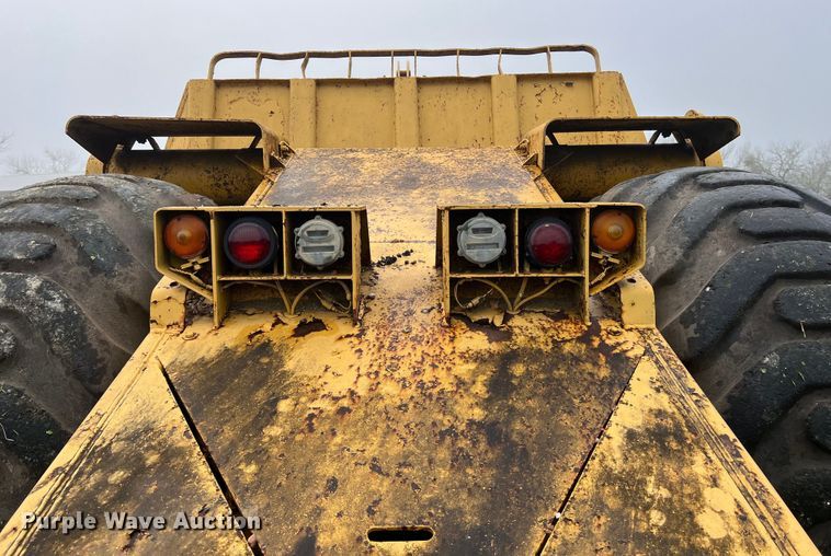 image for item DS2925 1985 Caterpillar 621B conventional scraper 