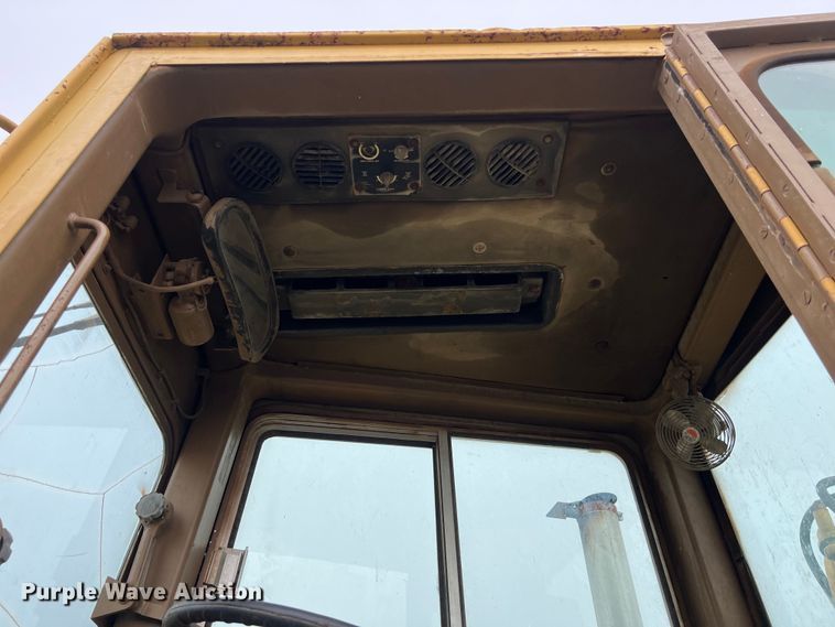 image for item DS2925 1985 Caterpillar 621B conventional scraper 