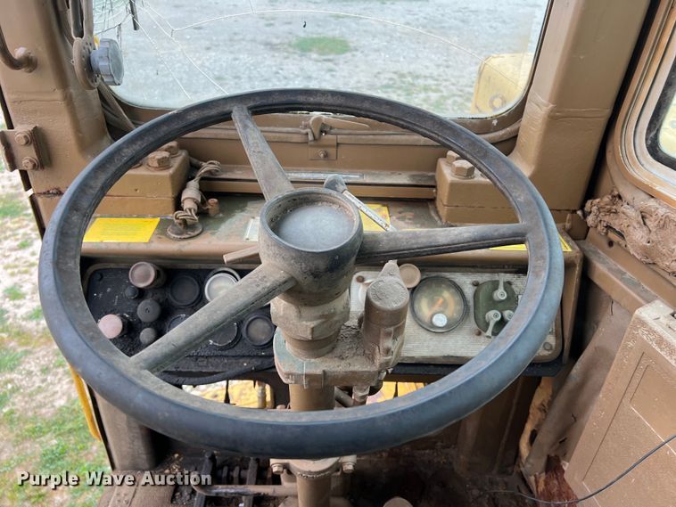 image for item DS2925 1985 Caterpillar 621B conventional scraper 