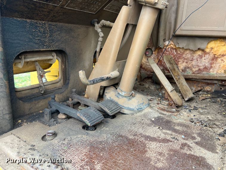 image for item DS2925 1985 Caterpillar 621B conventional scraper 