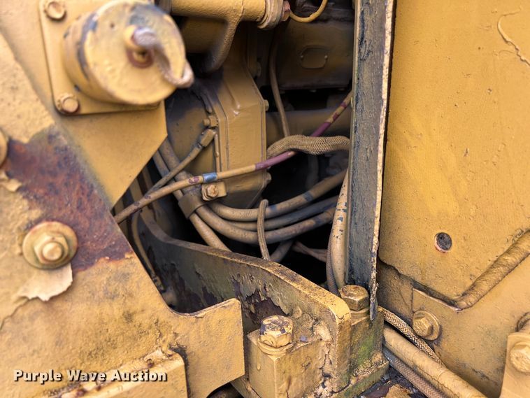 image for item DS2925 1985 Caterpillar 621B conventional scraper 