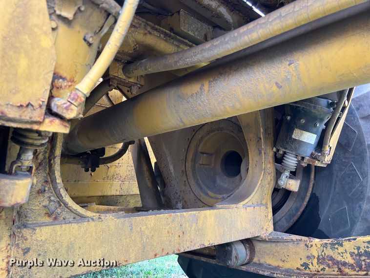 image for item DS2925 1985 Caterpillar 621B conventional scraper 