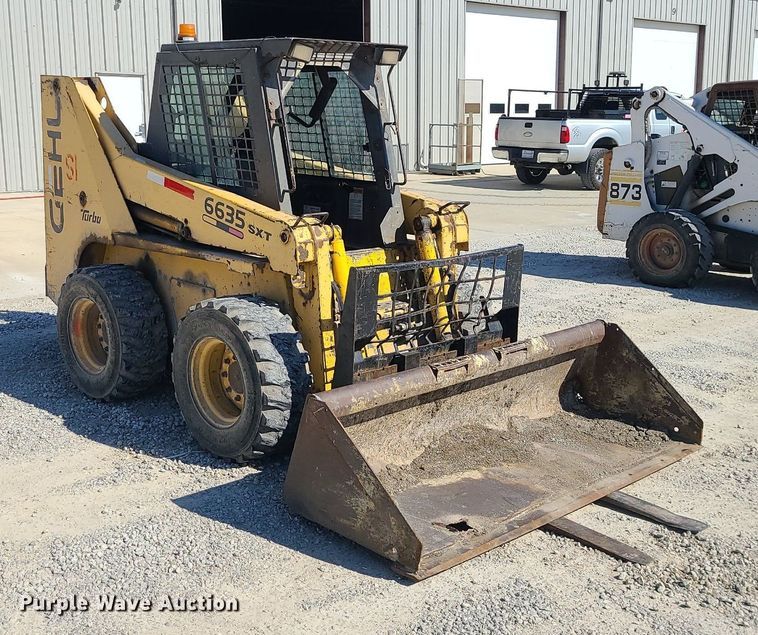 image for item DS7332 Gehl 6635SXT skid steer loader