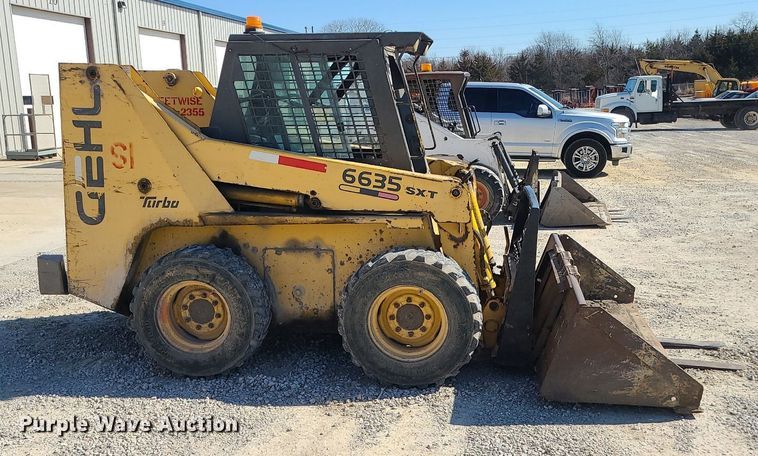 image for item DS7332 Gehl 6635SXT skid steer loader