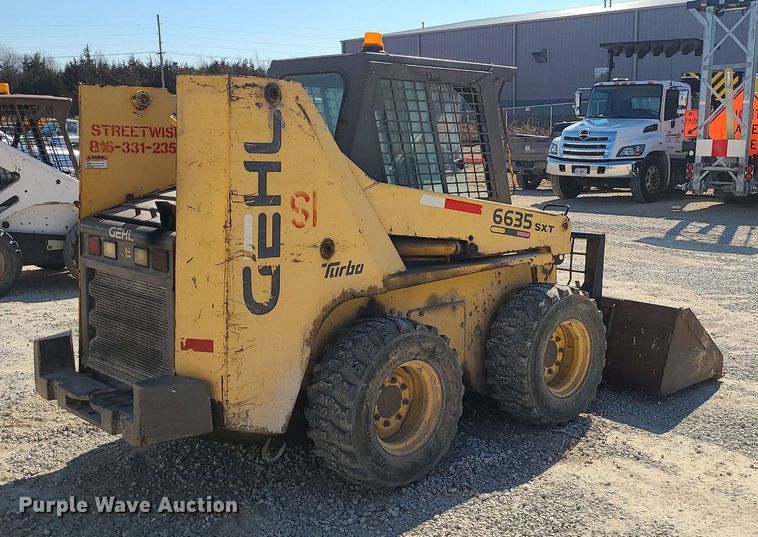 image for item DS7332 Gehl 6635SXT skid steer loader