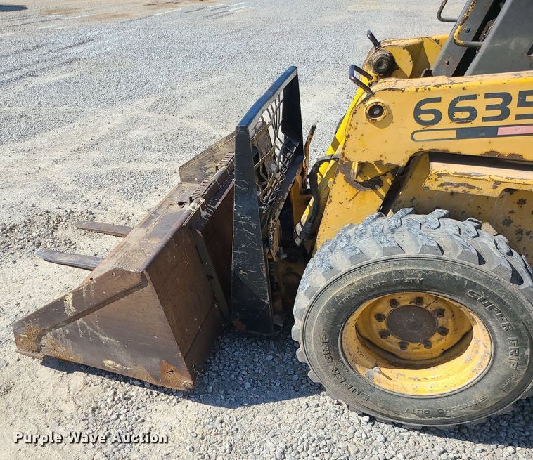image for item DS7332 Gehl 6635SXT skid steer loader