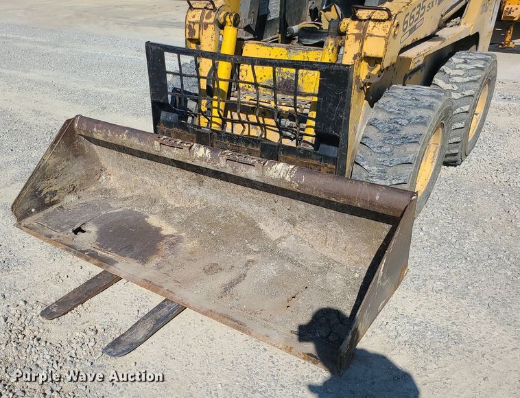 image for item DS7332 Gehl 6635SXT skid steer loader