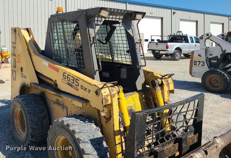 image for item DS7332 Gehl 6635SXT skid steer loader