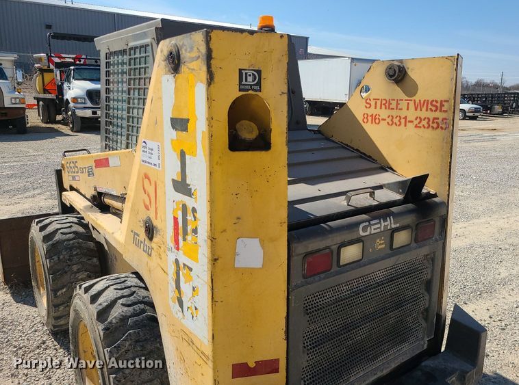 image for item DS7332 Gehl 6635SXT skid steer loader