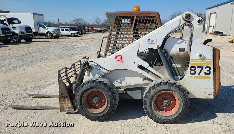 image for item DS7333 2000 Bobcat 873 skid steer loader