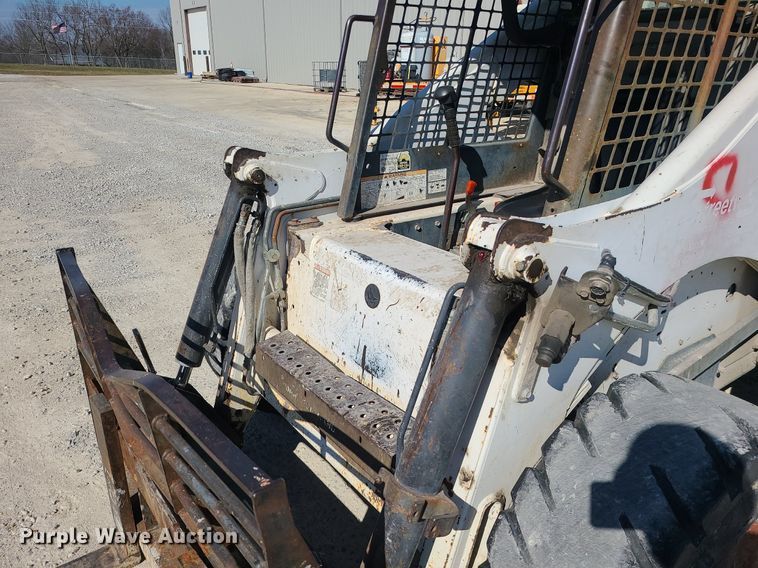 image for item DS7333 2000 Bobcat 873 skid steer loader