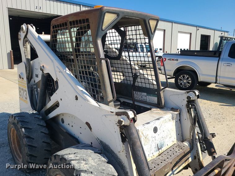image for item DS7333 2000 Bobcat 873 skid steer loader