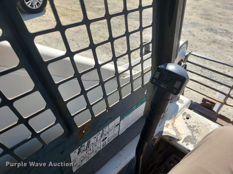 image for item DS7333 2000 Bobcat 873 skid steer loader