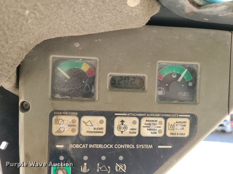 image for item DS7333 2000 Bobcat 873 skid steer loader