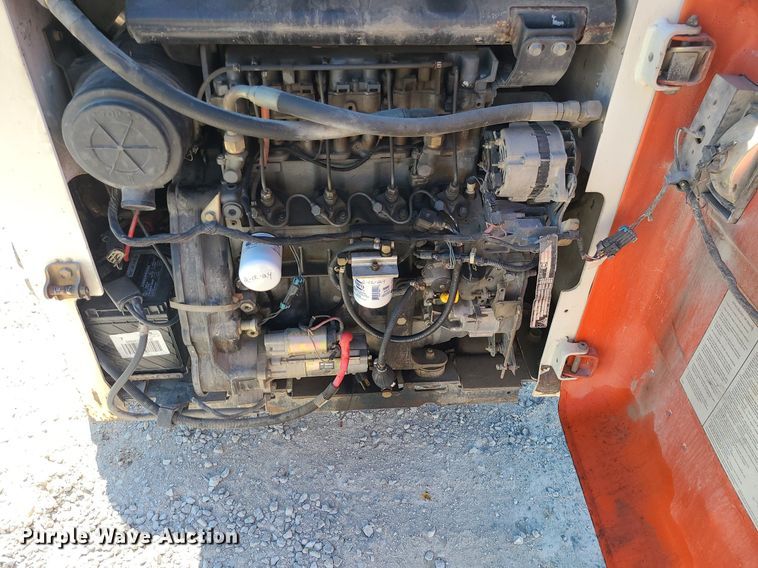 image for item DS7333 2000 Bobcat 873 skid steer loader