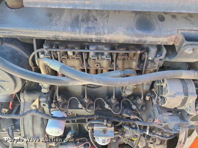 image for item DS7333 2000 Bobcat 873 skid steer loader