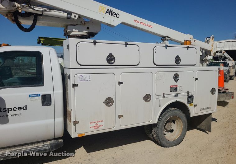 image for item DS7345 2016 Ford F450 Super Duty XL bucket truck