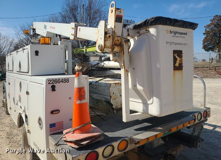 image for item DS7345 2016 Ford F450 Super Duty XL bucket truck