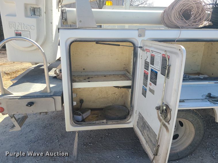 image for item DS7345 2016 Ford F450 Super Duty XL bucket truck