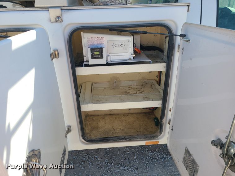 image for item DS7345 2016 Ford F450 Super Duty XL bucket truck