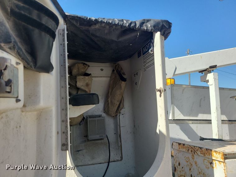 image for item DS7345 2016 Ford F450 Super Duty XL bucket truck