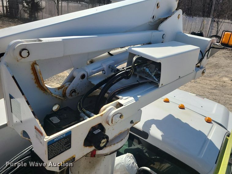 image for item DS7345 2016 Ford F450 Super Duty XL bucket truck