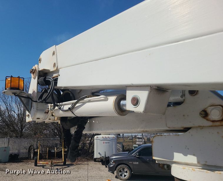 image for item DS7345 2016 Ford F450 Super Duty XL bucket truck