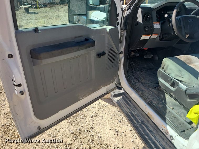 image for item DS7345 2016 Ford F450 Super Duty XL bucket truck