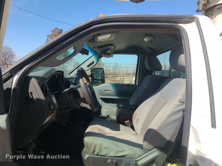 image for item DS7345 2016 Ford F450 Super Duty XL bucket truck