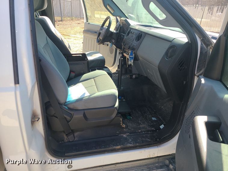 image for item DS7345 2016 Ford F450 Super Duty XL bucket truck