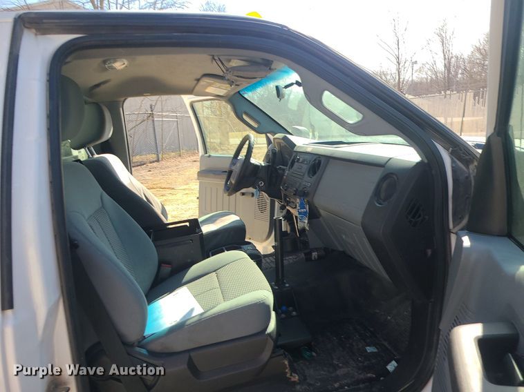 image for item DS7345 2016 Ford F450 Super Duty XL bucket truck