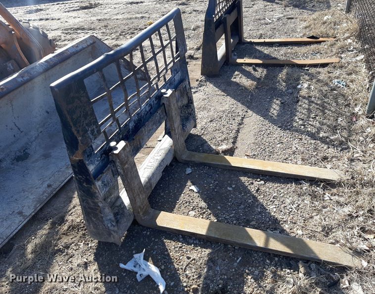 image for item DV9839 2006 Case 450 skid steer loader