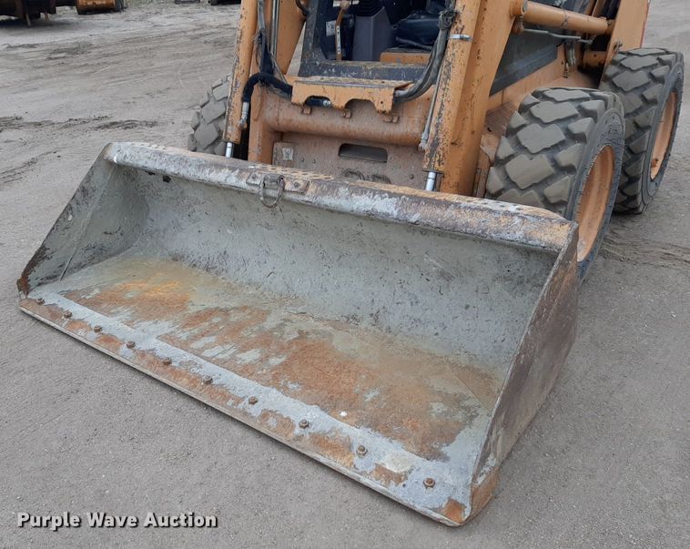 image for item DV9842 2002 Case 75XT skid steer loader