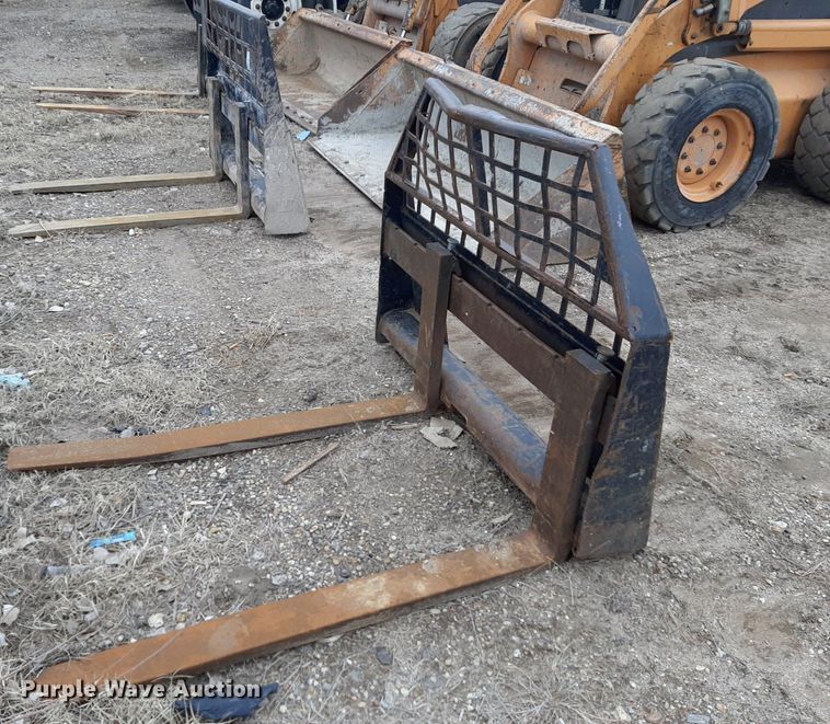 image for item DV9842 2002 Case 75XT skid steer loader