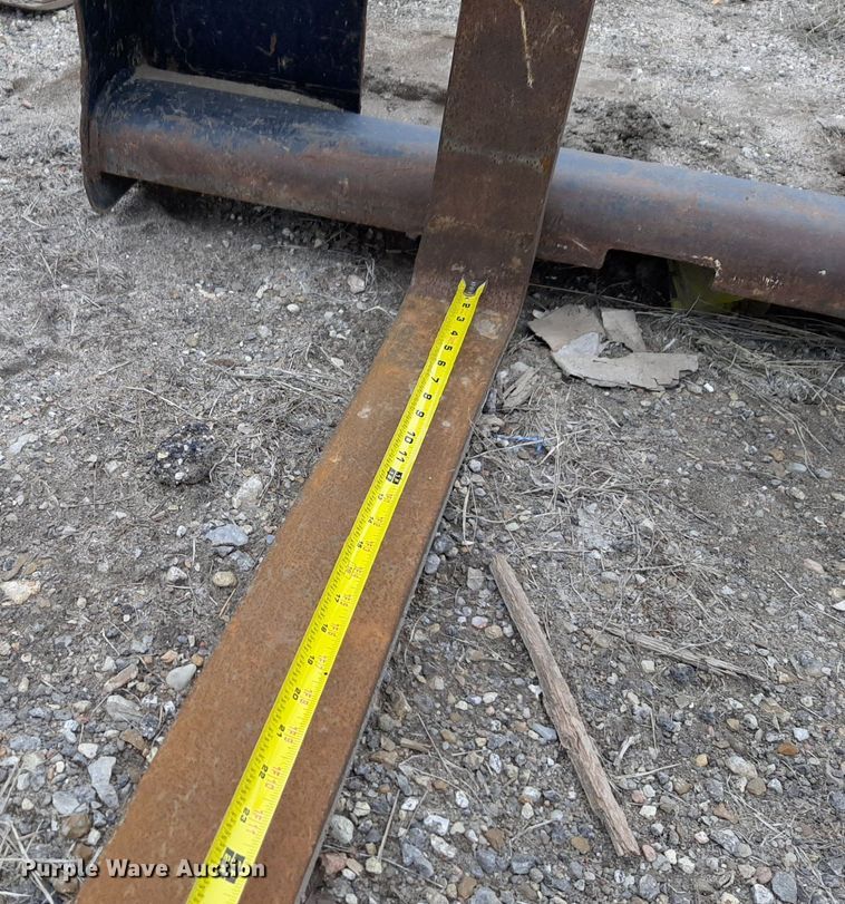 image for item DV9842 2002 Case 75XT skid steer loader