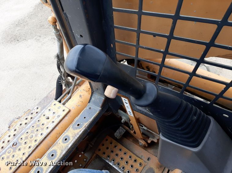 image for item DV9842 2002 Case 75XT skid steer loader