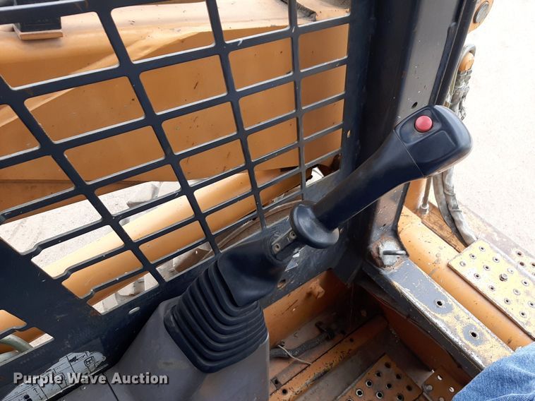 image for item DV9842 2002 Case 75XT skid steer loader